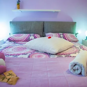Bed & Breakfast Line, Roma